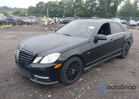 2012 Mercedes-Benz E 350 4Matic z USA, uszkodzony, nr VIN WDDHF8JBXCA614798